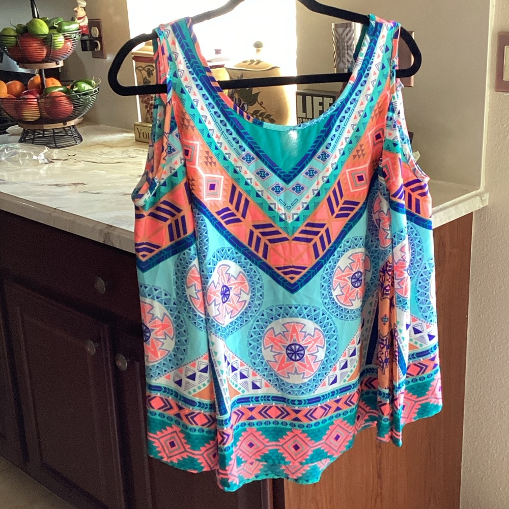 Vibrant Geometric Print Women's Top Size Small Flared sleeves cold shoulder